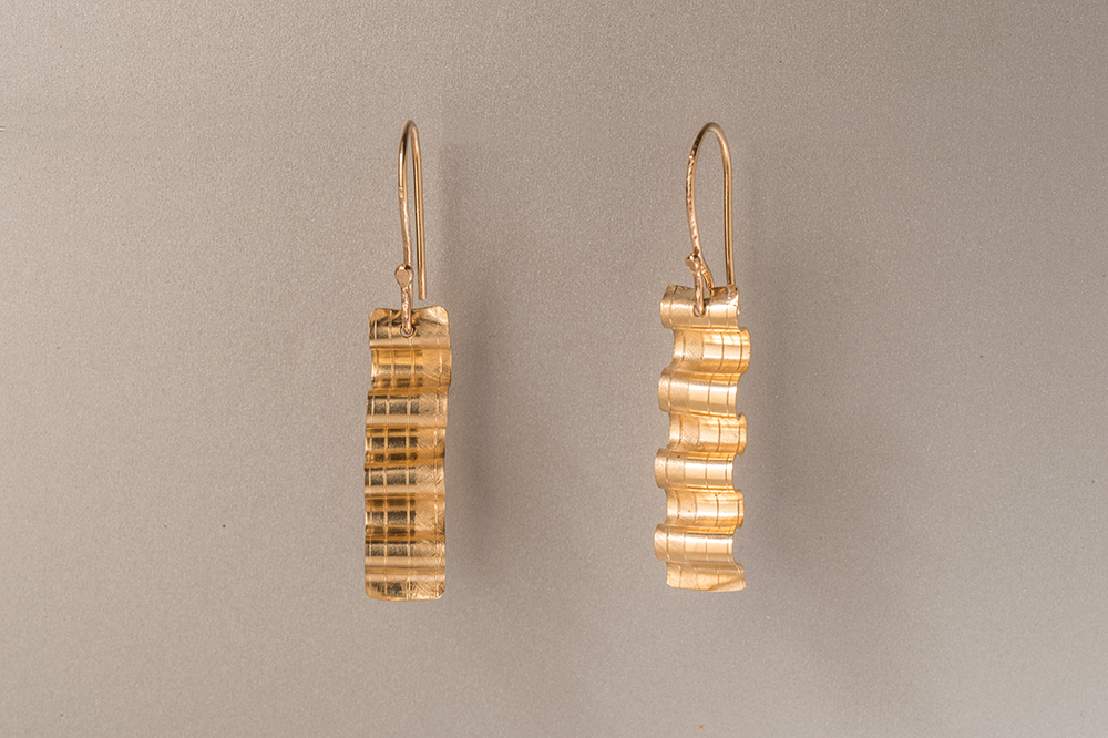 14K Gold Ribbons Earrings